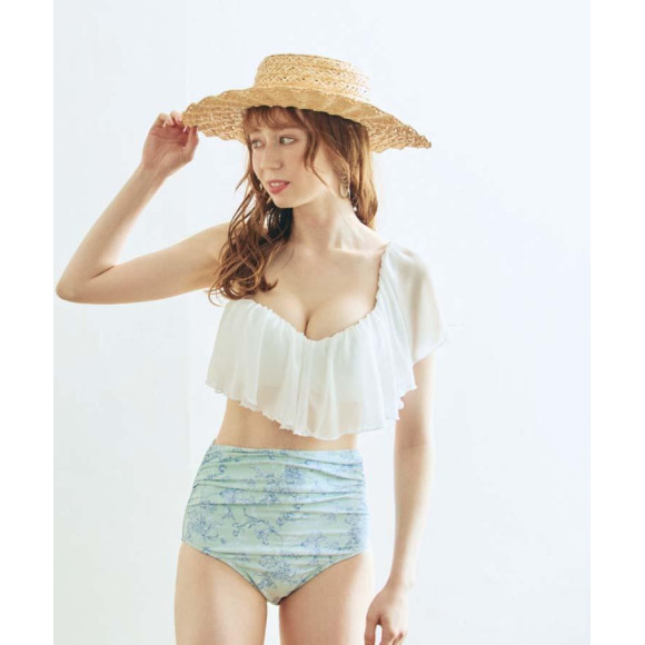 ♡ South Building 9F San-ai Resort ♡ New Year swimsuits are now available one after another.♡