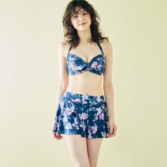 ♡ 南館9階　San-ai Resort♡  年間営業　新作水着続々入荷中♡