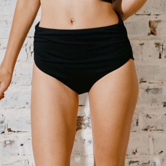 San-ai Resort　年間営業☆2025年新作水着続々入荷中☆年中トレンド水着ございます☆ 