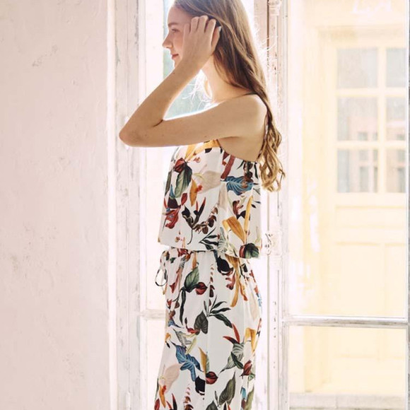 San-ai Resort กิจการรายปี ☆กำลังรับชุดว่ายน้ำผลงานชิ้นใหม่ปี 2025 ทีละอันๆ อยู่ ☆มีชุดว่ายน้ำที่ที่เป็นที่นิยมเสมอๆ☆ 