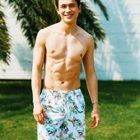 【西館3樓聖艾度假村】