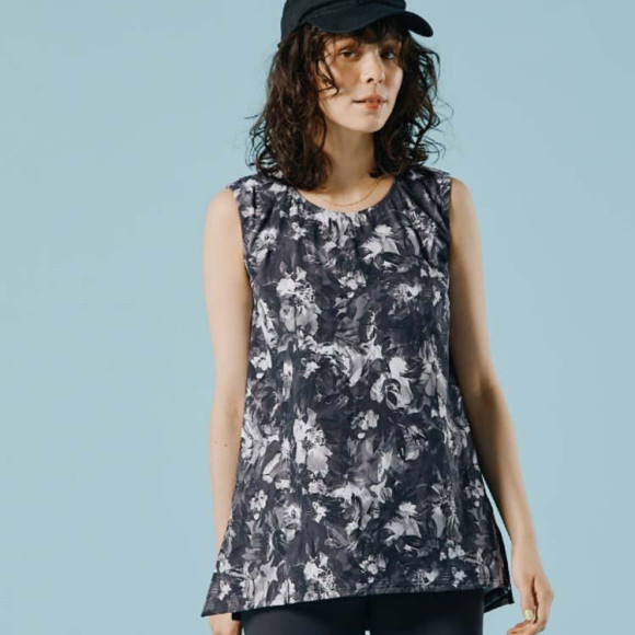 【West Building 3F San-ai Resort】 For yoga or Biratis ☆Print tops