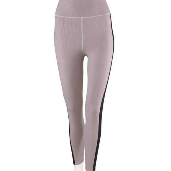 【サンアイリゾート西館3階】ピラティスウェアー新作レギンス入荷致しました!