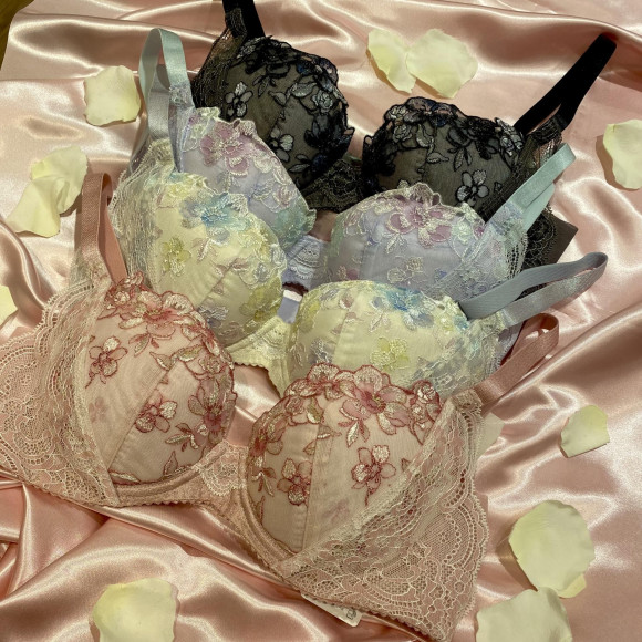 つけるだけで気軽にバストケア♡