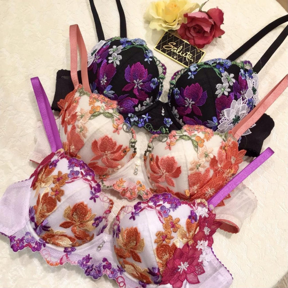 サルート♡新作81グループ入荷しました