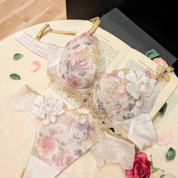 萨尔特17集团♡