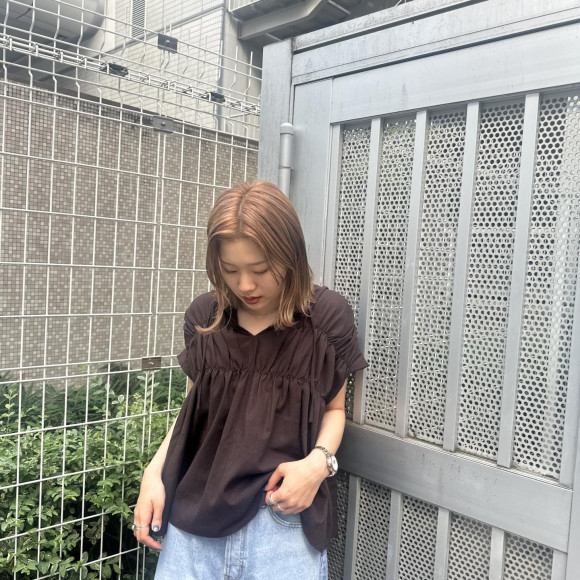 人気ブラウス♩