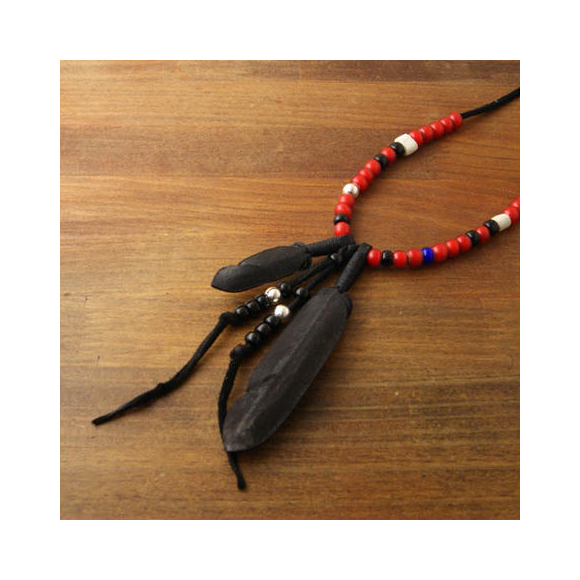 J.D Black Feather Necklace | チャコールグリーン・ショップニュース