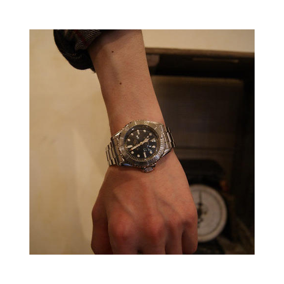 VAGUE WATCH GRY FAD | チャコールグリーン・ショップニュース