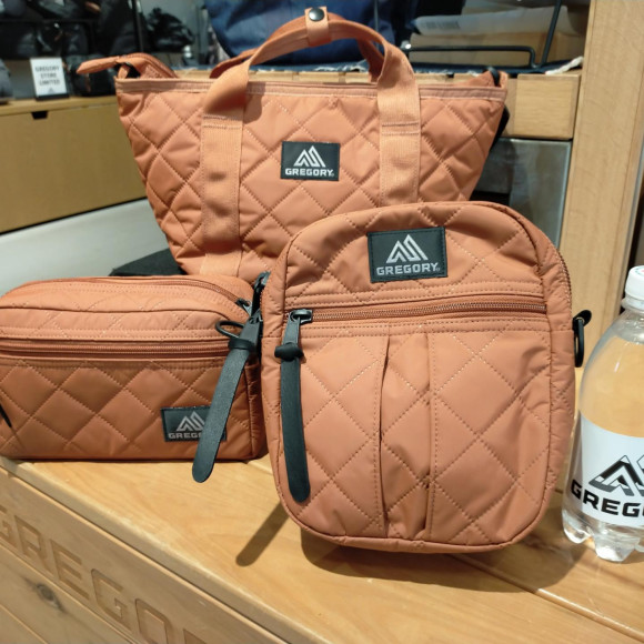 New Autumn/Winter color **BROWN QUILTED**