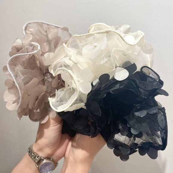 【新作】フラワーシュシュ