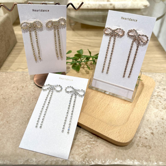 【大人気】ダイヤレーンリボンピアス