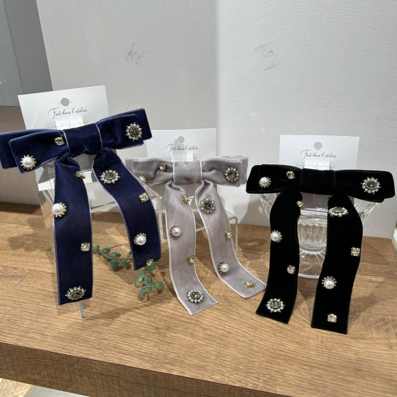 【おすすめ】ビジュー付きリボンバレッタ