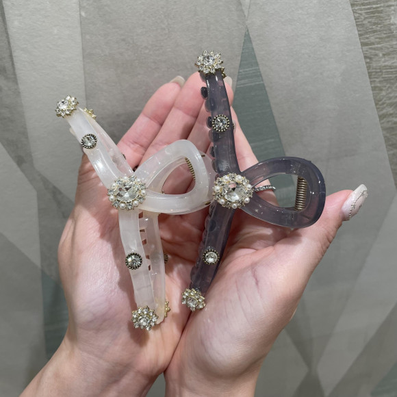 NEW Acrylic bance clip with bijou