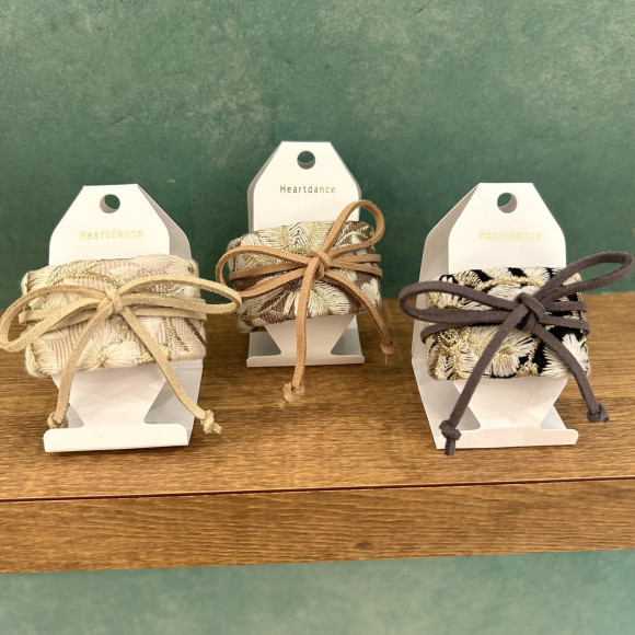 【신작】자수 롤 후크 포니