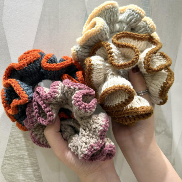 【新作】手編み風シュシュ