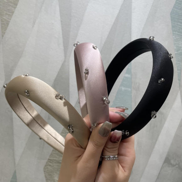 【新作】サテンビジューカチューシャ