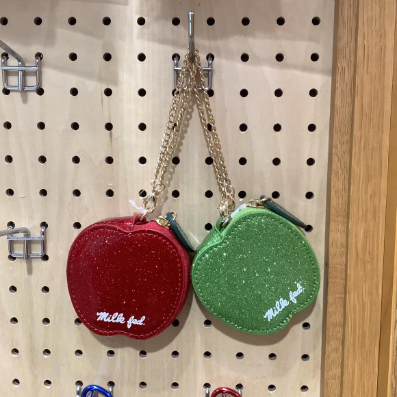 【新作】アップルポーチ【キラキラ】