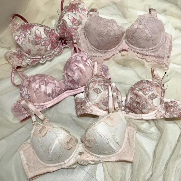 RAVIJOUR ピンクランジェリー♡