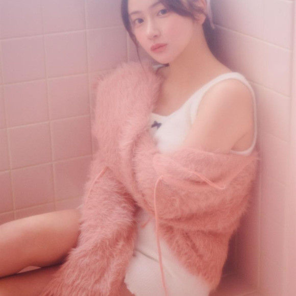 Misato Ozawa × RAVIJOUR