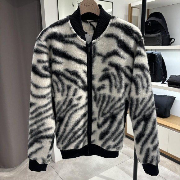 [New work] Zebra-patterned blouson