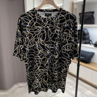 【新作】総柄Tシャツ
