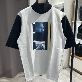 [New work] Mock neck artist T-shirt