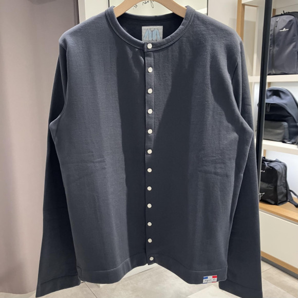 【新作】カーディガンプレッション