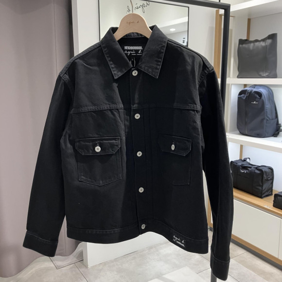 [การทำงานร่วมกัน] เสื้อแจ๊คเก็ต NEIGHBORHOOD กางเกงยีนส์