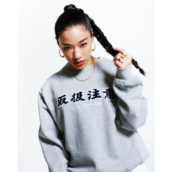 限定 ブラックアイパッチ HANDLE WITH CARE CREW SWEAT | labiela.com