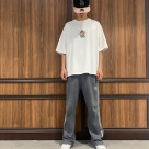 トップスはA4AのTシャツを着...