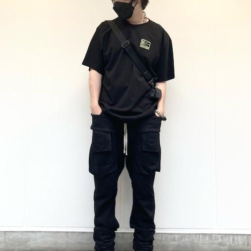 シンプルNo.1ブラックコーデ...