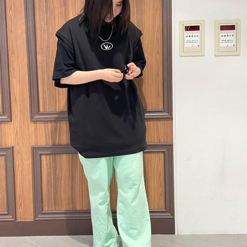 一枚でも着用しやすいトレンドの...