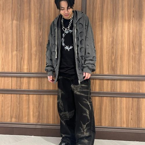 クラッシュが目を引く1着です！