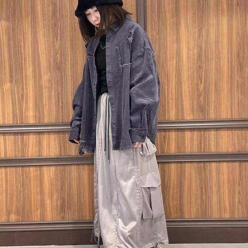 WHITELANDのシャツおす...