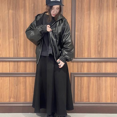 滑らかな肌触りと、ほどよい艶感...