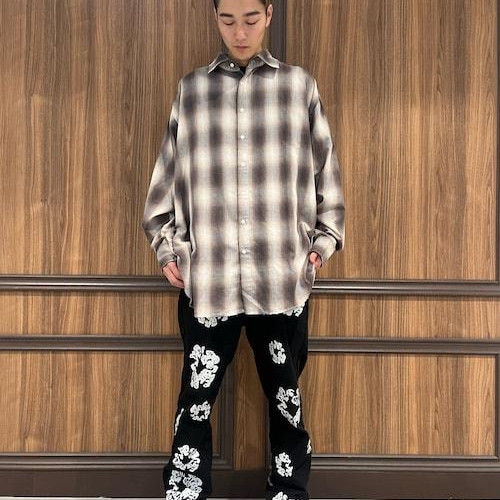 上衣是白兰地的夏...