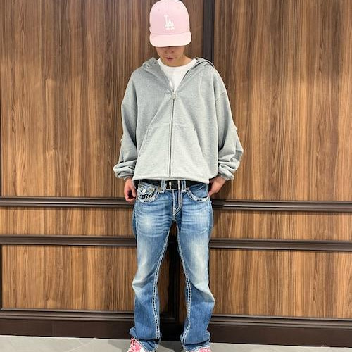 ダンケシェーンの新作のジップパ...