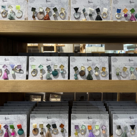 เครื่องประดับ [ BACCHUS ] ทำด้วยมือ