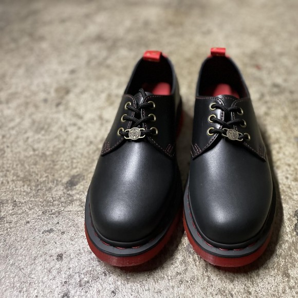 Dr.Martens 〙☆2023新作☆ 兎年ブーツ＆シューズ | ドクターマーチン ...