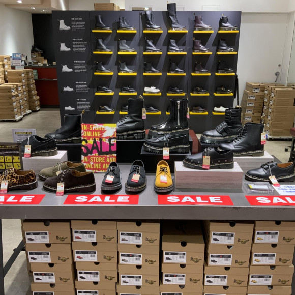 〘 Dr.Martens 〙【 Winter Sale 開催中 (30%~40%OFF) 】