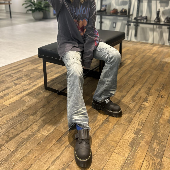 インパクト抜群の新作ベルトシューズ☆