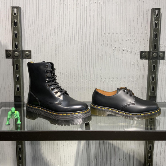 {Dr.Martens}梅雨の時期も履ける！定番ブーツ、シューズの紹介！