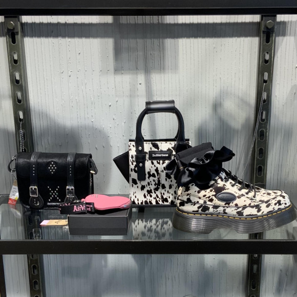 ★☆{Dr.Martens}☆☆サマーセール開催中！！