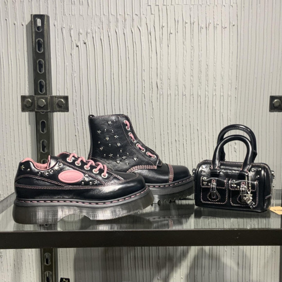 ★☆{Dr.Martens}☆★本日から発売☆