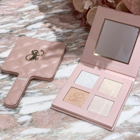 トキメキを運ぶキラキラハイライトパレット♡