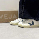 【VEJA/ヴェジャ】フランス発！大人のスニーカーが入荷しました！！