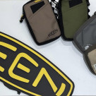 【KEEN/キーン】NEWカラー!コンパクトで使いやすいトラベルポーチ!