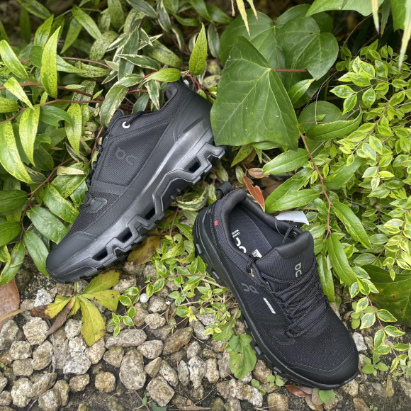 [การที่เครื่องกำลังทำงานอยู่ On / ] สนับสนุนสภาพผิวถนนที่หลากหลาย! การแนะนำของรองเท้าบูทการกันน้ำการเดินเที่ยวระยะไกล!