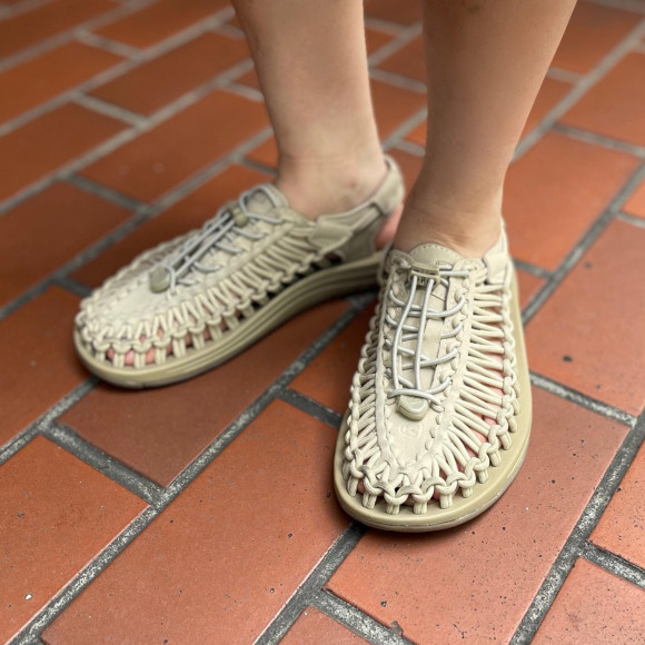 【KEEN/基恩】适合各种搭配,只要穿上就能变得时尚的凉鞋♪